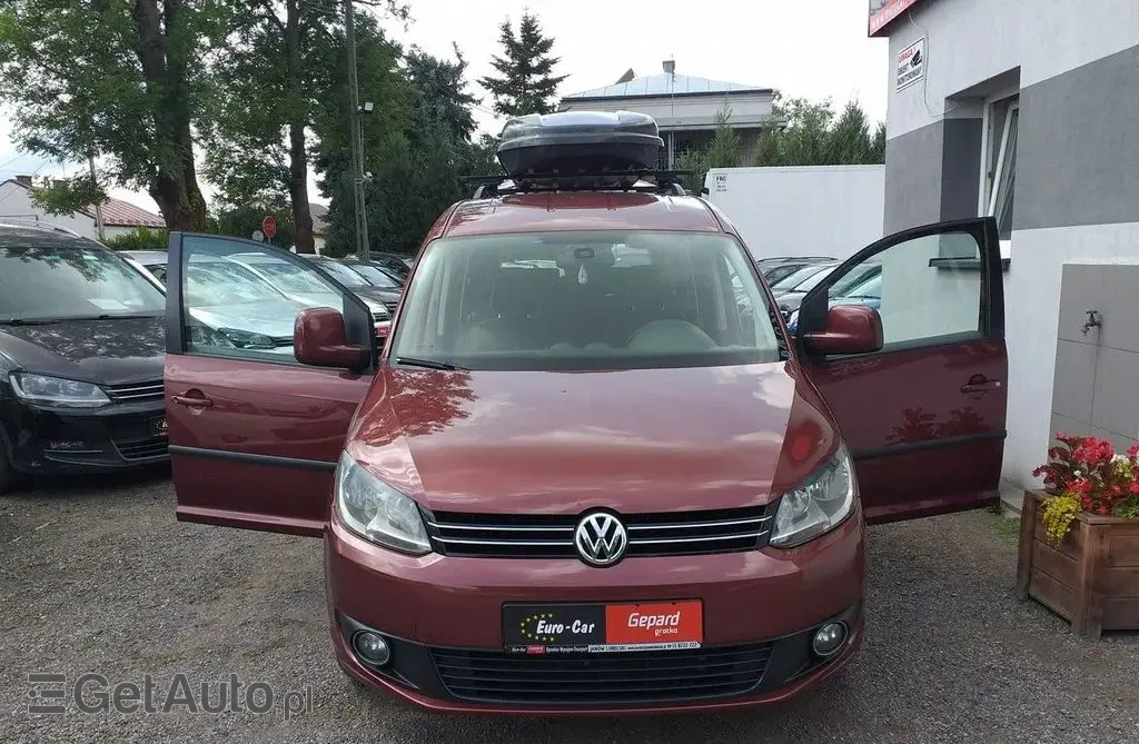 VOLKSWAGEN Caddy California 