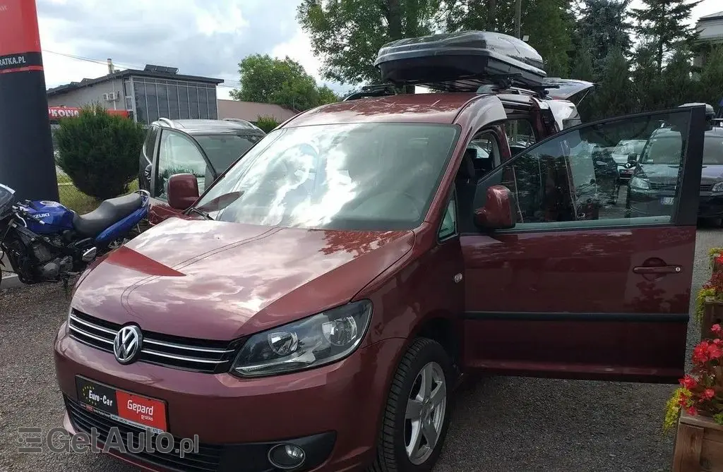 VOLKSWAGEN Caddy California 