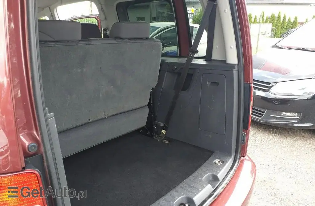 VOLKSWAGEN Caddy California 