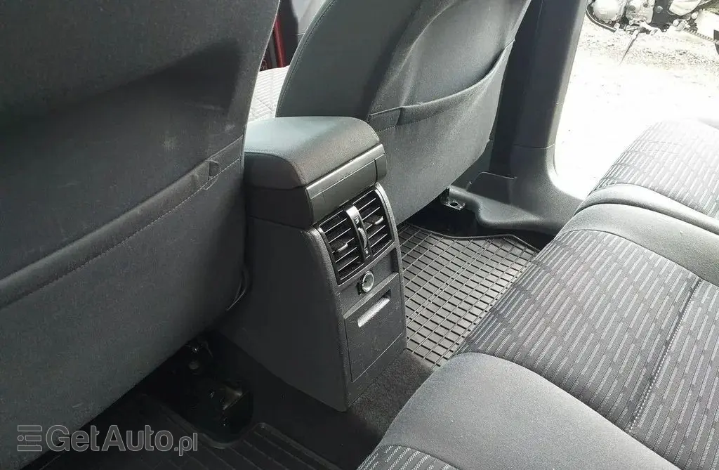 VOLKSWAGEN Caddy California 