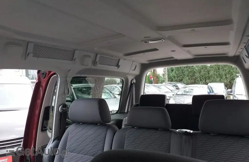 VOLKSWAGEN Caddy California 