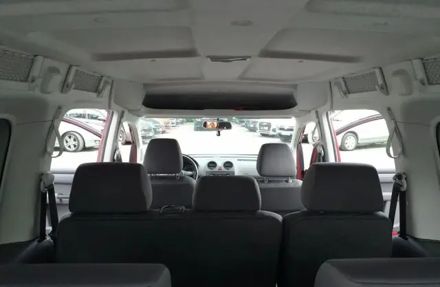 VOLKSWAGEN Caddy California 