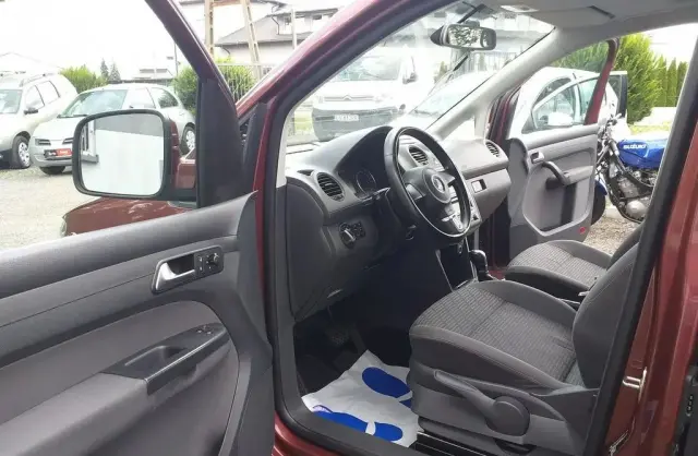 VOLKSWAGEN Caddy California 