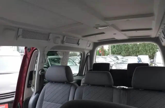 VOLKSWAGEN Caddy California 