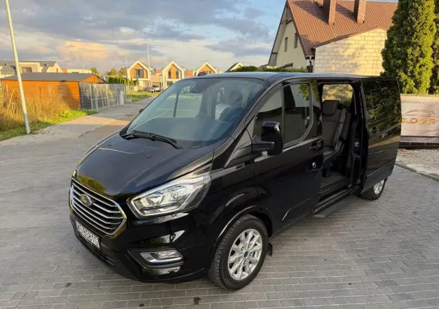 FORD Tourneo Custom 