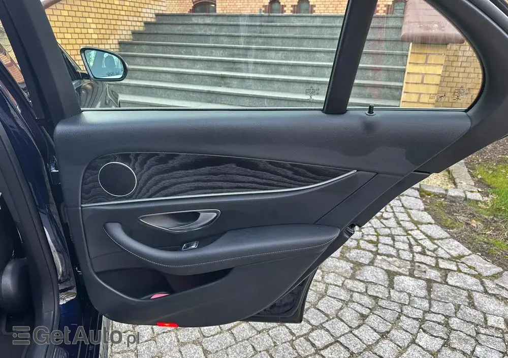 MERCEDES-BENZ Klasa E 220 d 4-Matic AMG