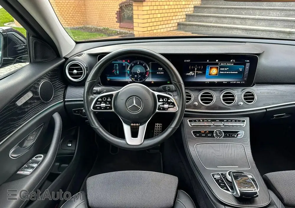 MERCEDES-BENZ Klasa E 220 d 4-Matic AMG