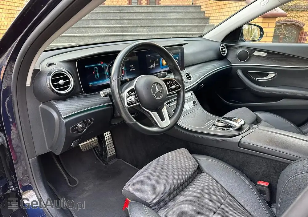 MERCEDES-BENZ Klasa E 220 d 4-Matic AMG
