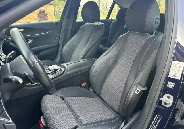 MERCEDES-BENZ Klasa E 220 d 4-Matic AMG