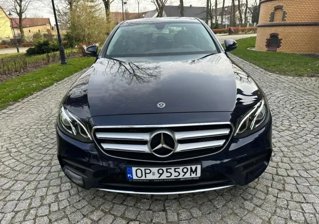 MERCEDES-BENZ Klasa E 220 d 4-Matic AMG