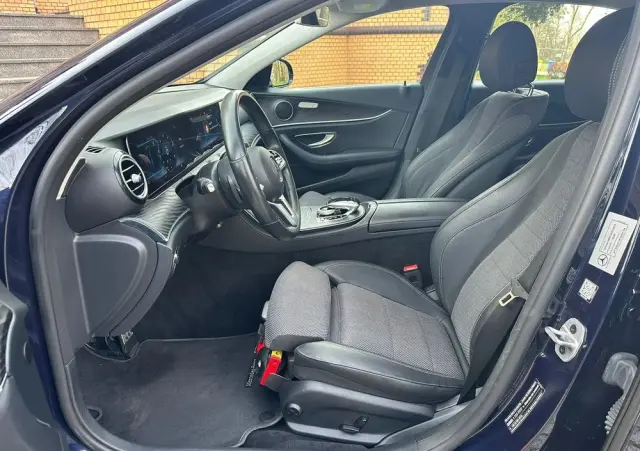 MERCEDES-BENZ Klasa E 220 d 4-Matic AMG