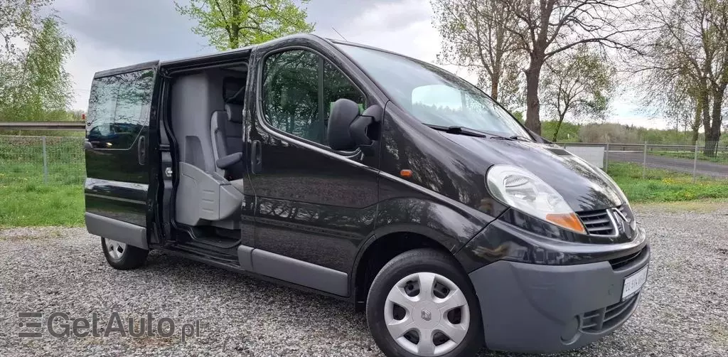 RENAULT Trafic 
