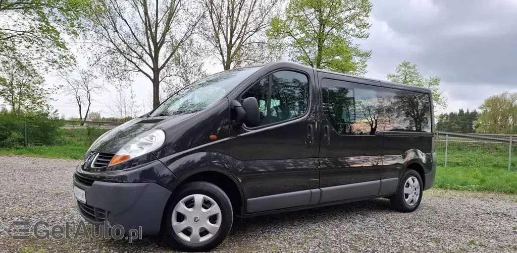 RENAULT Trafic 