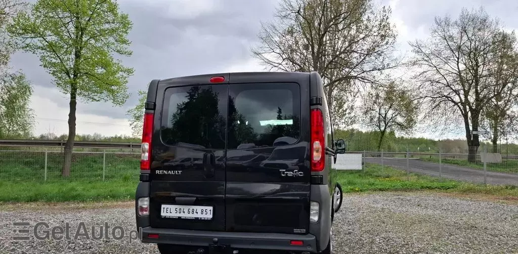 RENAULT Trafic 