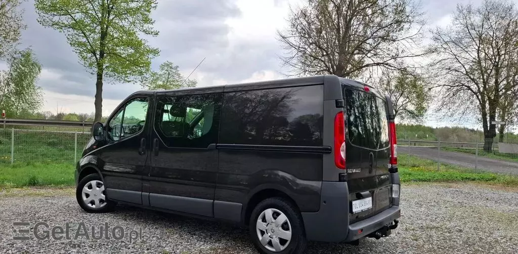 RENAULT Trafic 
