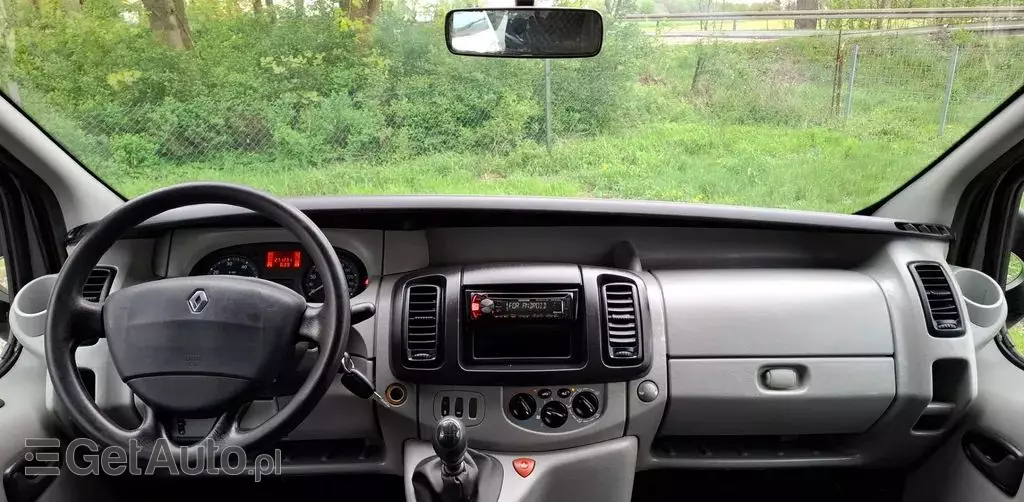 RENAULT Trafic 