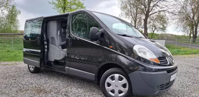 RENAULT Trafic 