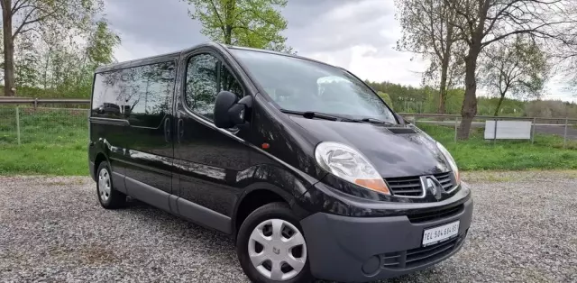 RENAULT Trafic 