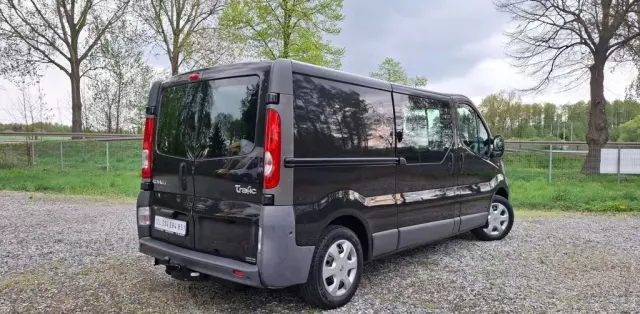 RENAULT Trafic 