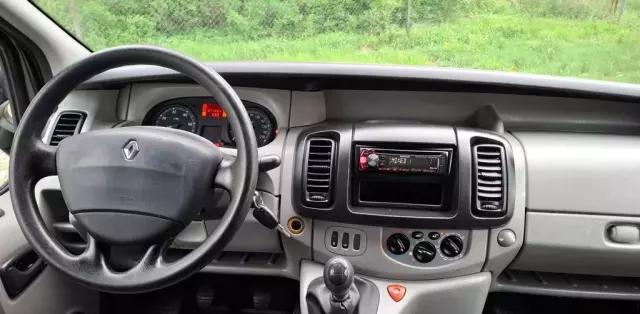 RENAULT Trafic 