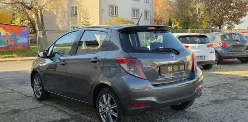TOYOTA Yaris 
