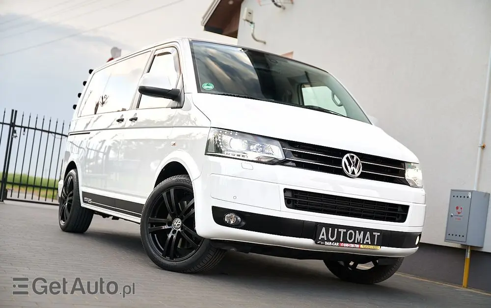 VOLKSWAGEN Multivan 
