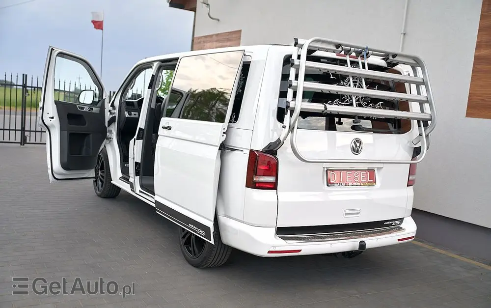VOLKSWAGEN Multivan 