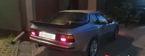 PORSCHE 944 