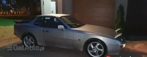 PORSCHE 944 