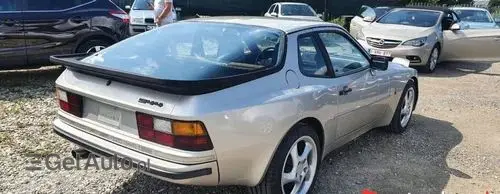 PORSCHE 944 