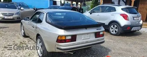 PORSCHE 944 