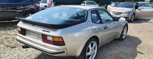 PORSCHE 944 
