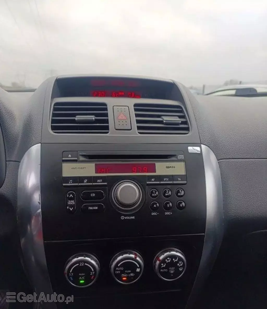 SUZUKI SX4 