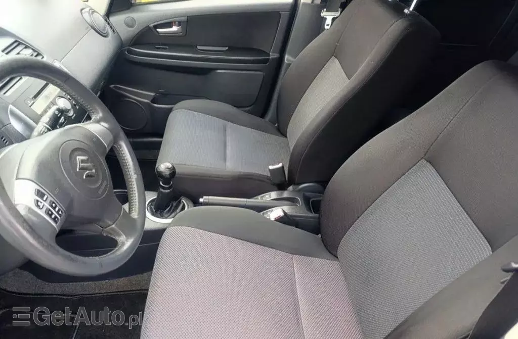 SUZUKI SX4 