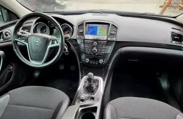 OPEL Insignia 