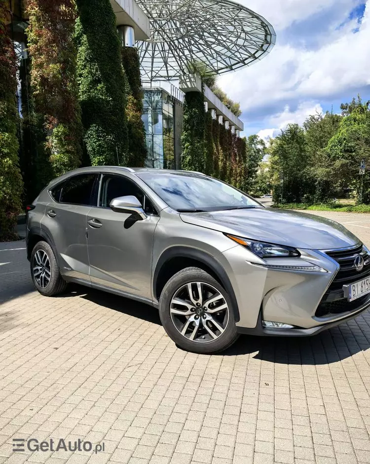 LEXUS NX 300h Comfort AWD