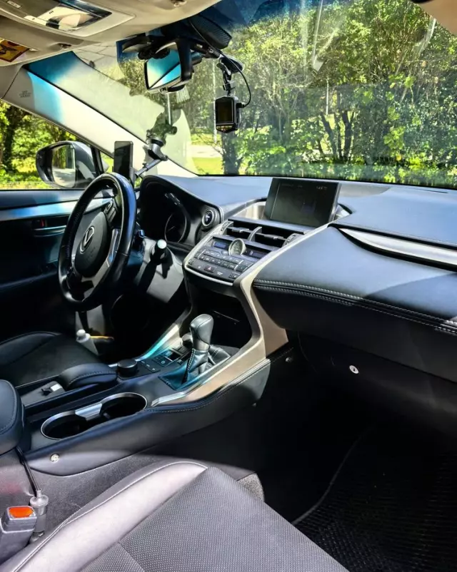 LEXUS NX 300h Comfort AWD