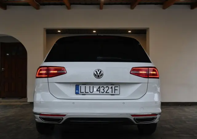 VOLKSWAGEN Passat 1.6 TDI (BlueMotion Technology) Comfortline