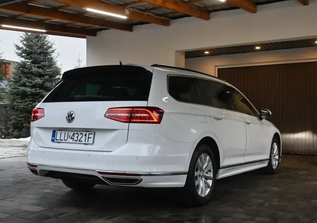 VOLKSWAGEN Passat 1.6 TDI (BlueMotion Technology) Comfortline