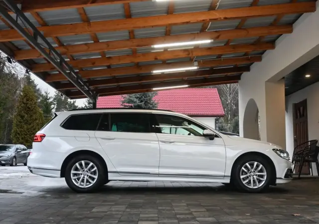 VOLKSWAGEN Passat 1.6 TDI (BlueMotion Technology) Comfortline