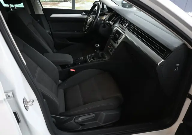 VOLKSWAGEN Passat 1.6 TDI (BlueMotion Technology) Comfortline