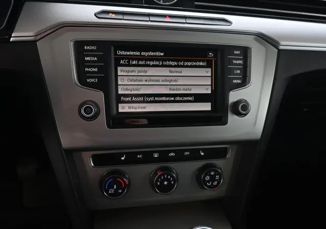 VOLKSWAGEN Passat 1.6 TDI (BlueMotion Technology) Comfortline