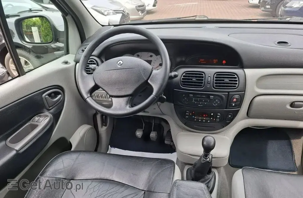 RENAULT Scenic 