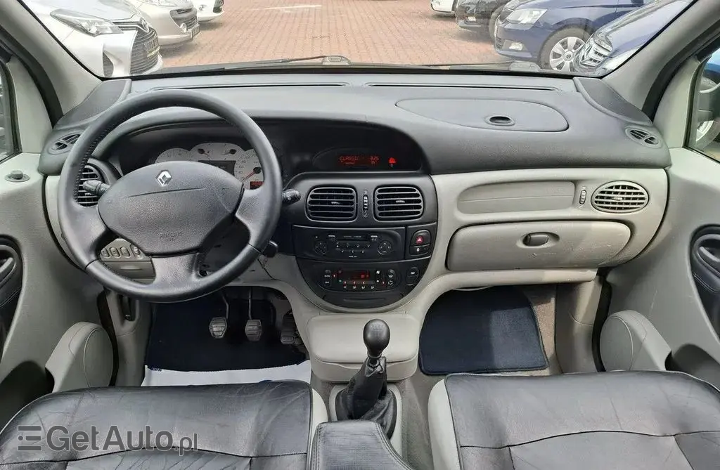 RENAULT Scenic 