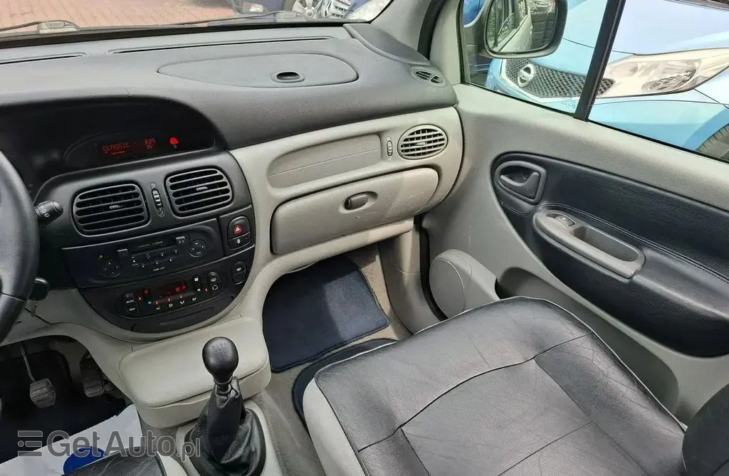 RENAULT Scenic 