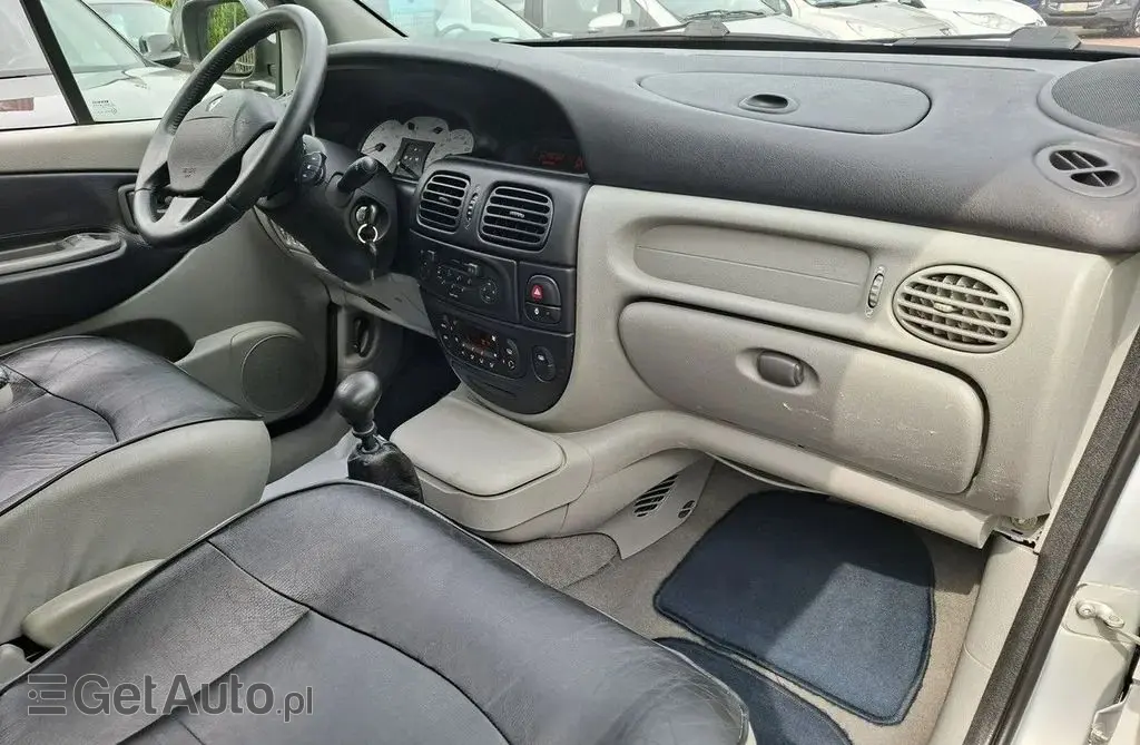 RENAULT Scenic 