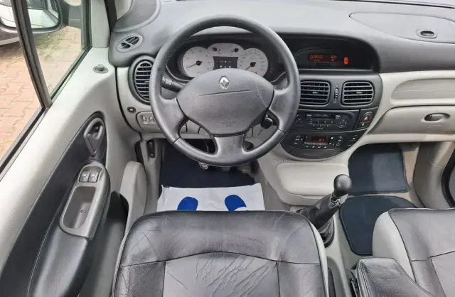 RENAULT Scenic 