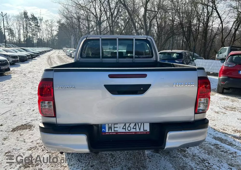 TOYOTA Hilux 2.4 D-4D Double Cab DLX 4x4