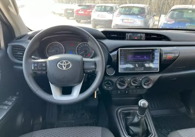 TOYOTA Hilux 2.4 D-4D Double Cab DLX 4x4