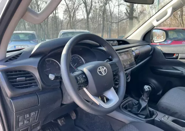 TOYOTA Hilux 2.4 D-4D Double Cab DLX 4x4